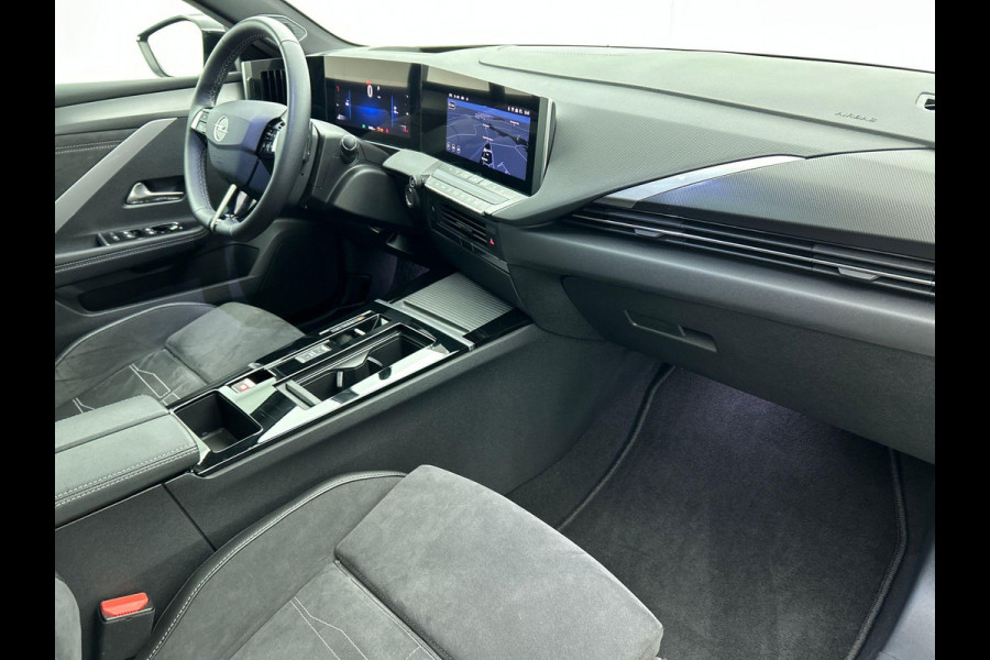 Opel Astra 1.2 Turbo Ultimate Climate control  Adaptive cruise control LED Panoramadak Voorstoelen verwarmd Stuurwiel verwarmd Achteruitrij camera 360* Sfeer verlichting Apple carplay/ Andriod auto