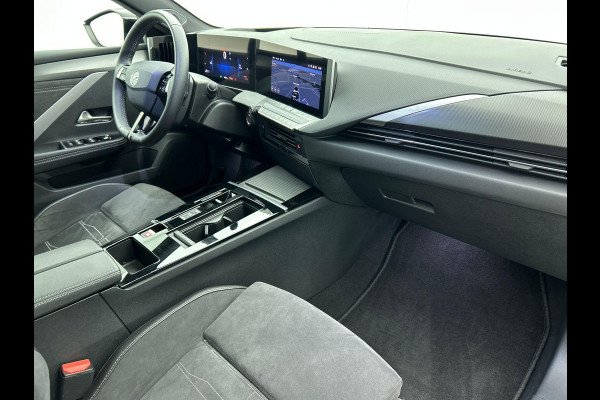 Opel Astra 1.2 Turbo Ultimate Climate control  Adaptive cruise control LED Panoramadak Voorstoelen verwarmd Stuurwiel verwarmd Achteruitrij camera 360* Sfeer verlichting Apple carplay/ Andriod auto