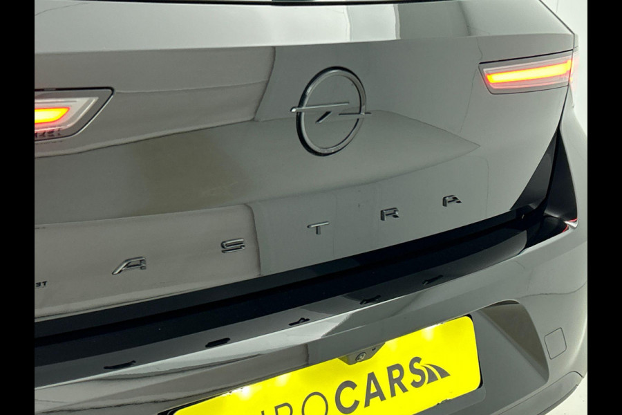 Opel Astra 1.2 Turbo Ultimate Climate control  Adaptive cruise control LED Panoramadak Voorstoelen verwarmd Stuurwiel verwarmd Achteruitrij camera 360* Sfeer verlichting Apple carplay/ Andriod auto