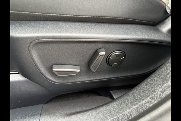 Ford Kuga 2.5 PHEV ST-Line X Ford Kuga 2.5 PHEV ST-Line X