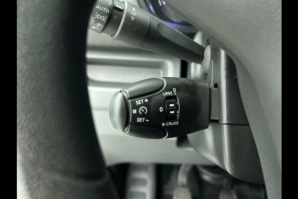 Toyota ProAce Worker 2.0 D-4D Live 2.0D 145 pk Airco Carplay Navi Cruise Control 3-Zits 39000 km Toyota ProAce Worker 2.0 D-4D Live 2.0D 145 pk Airco Carplay Navi Cruise Control 3-Zits 39000 km
