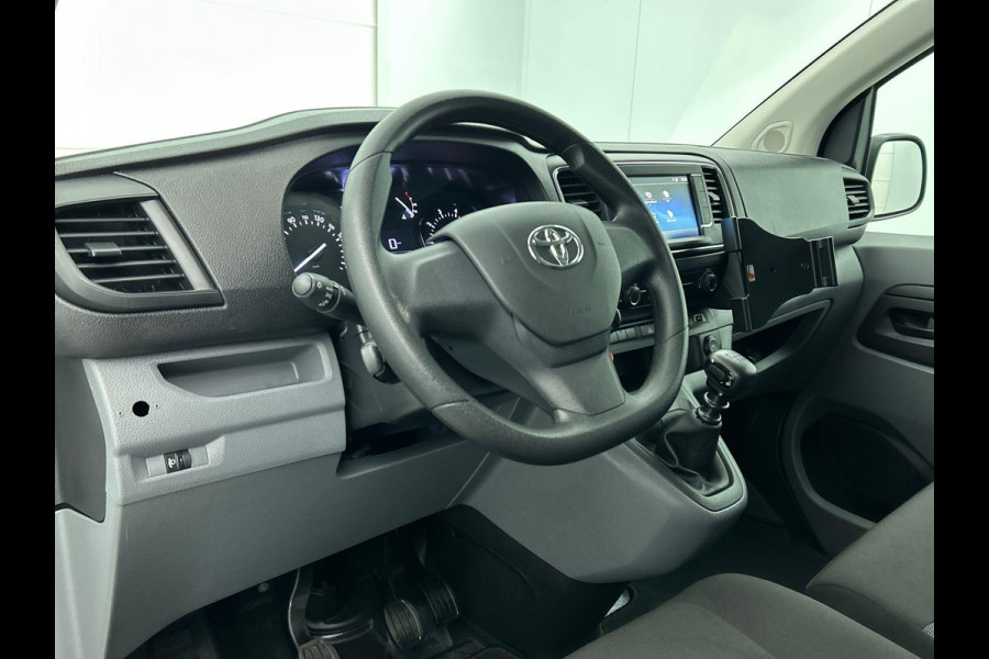 Toyota ProAce Worker 2.0 D-4D Live 2.0D 145 pk Airco Carplay Navi Cruise Control 3-Zits 39000 km Toyota ProAce Worker 2.0 D-4D Live 2.0D 145 pk Airco Carplay Navi Cruise Control 3-Zits 39000 km