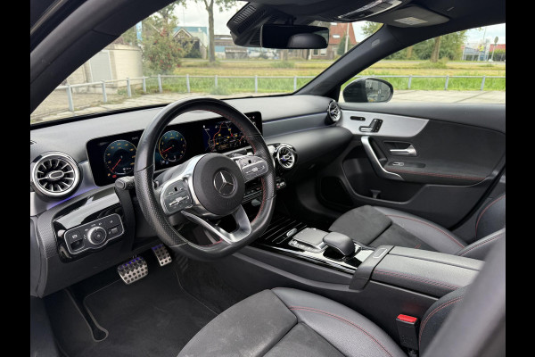 Mercedes-Benz A-Klasse 180 Aut. Sol. AMG Sport Mood Light Sfeer | Panorama | Burmester | Memory | Multi Beam