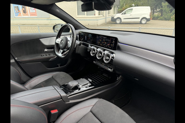 Mercedes-Benz A-Klasse 180 Aut. Sol. AMG Sport Mood Light Sfeer | Panorama | Burmester | Memory | Multi Beam