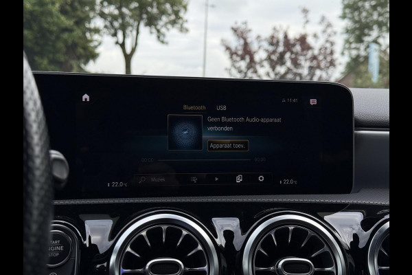 Mercedes-Benz A-Klasse 180 Aut. Sol. AMG Sport Mood Light Sfeer | Panorama | Burmester | Memory | Multi Beam