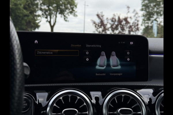 Mercedes-Benz A-Klasse 180 Aut. Sol. AMG Sport Mood Light Sfeer | Panorama | Burmester | Memory | Multi Beam