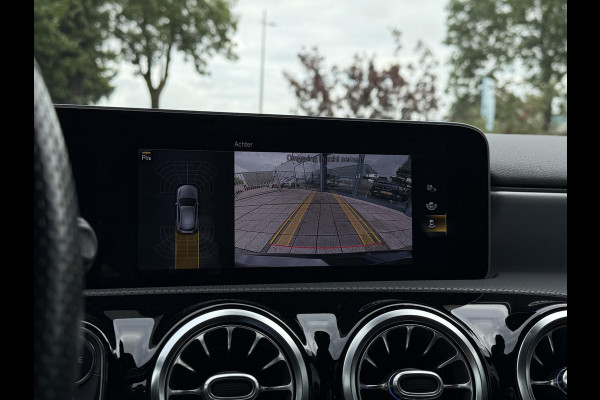 Mercedes-Benz A-Klasse 180 Aut. Sol. AMG Sport Mood Light Sfeer | Panorama | Burmester | Memory | Multi Beam
