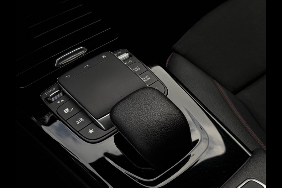 Mercedes-Benz A-Klasse 180 Aut. Sol. AMG Sport Mood Light Sfeer | Panorama | Burmester | Memory | Multi Beam
