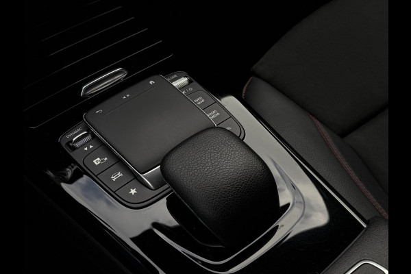 Mercedes-Benz A-Klasse 180 Aut. Sol. AMG Sport Mood Light Sfeer | Panorama | Burmester | Memory | Multi Beam