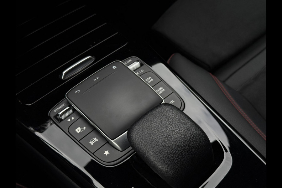 Mercedes-Benz A-Klasse 250e Aut. Sol. AMG Ultimate | Panorama | Burmester | Memory | Multi Beam | Sfeer Verlichting |