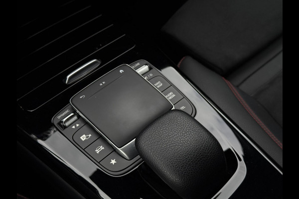 Mercedes-Benz A-Klasse 250e Aut. Sol. AMG Ultimate | Panorama | Burmester | Memory | Multi Beam | Sfeer Verlichting |