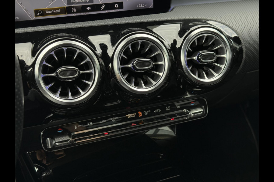 Mercedes-Benz A-Klasse 250e Aut. Sol. AMG Ultimate | Panorama | Burmester | Memory | Multi Beam | Sfeer Verlichting |