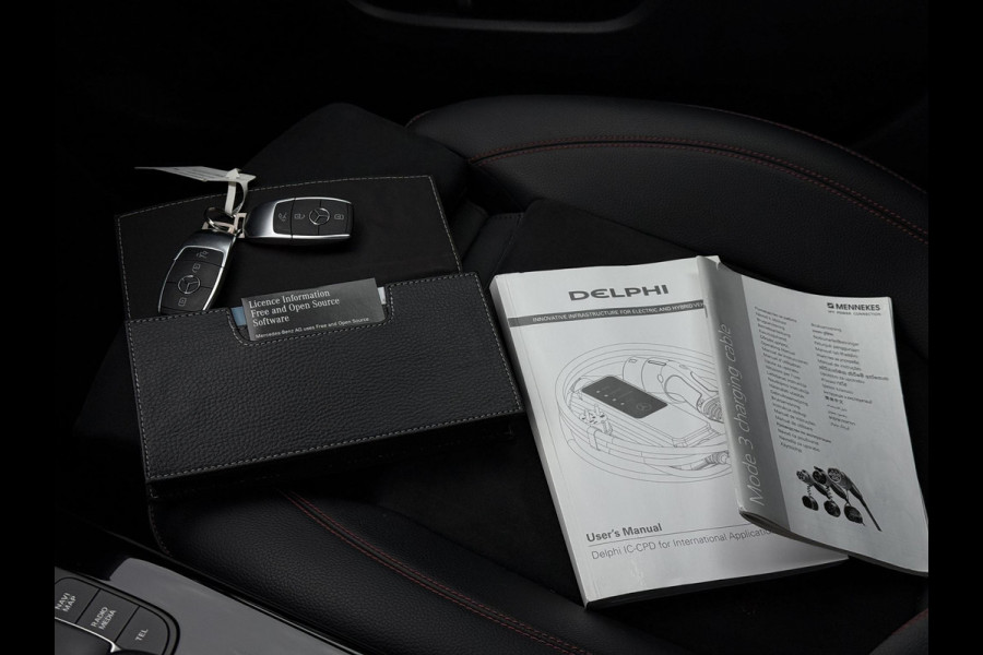 Mercedes-Benz A-Klasse 250e Aut. Sol. AMG Ultimate | Panorama | Burmester | Memory | Multi Beam | Sfeer Verlichting |