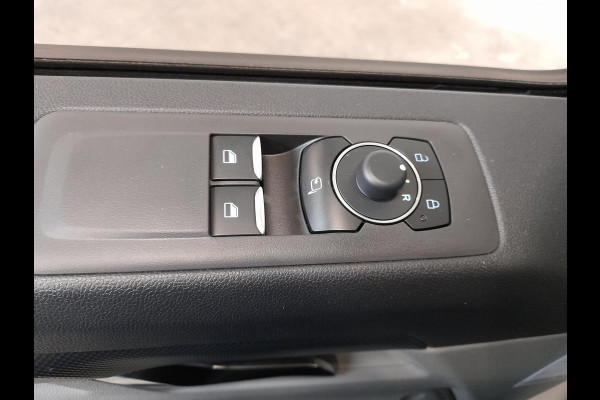 Ford Transit Custom 320 2.0 TDCI L2H1 Limited Automaat BPM VRIJ! Airco Navigatie Cruise control Trekhaak