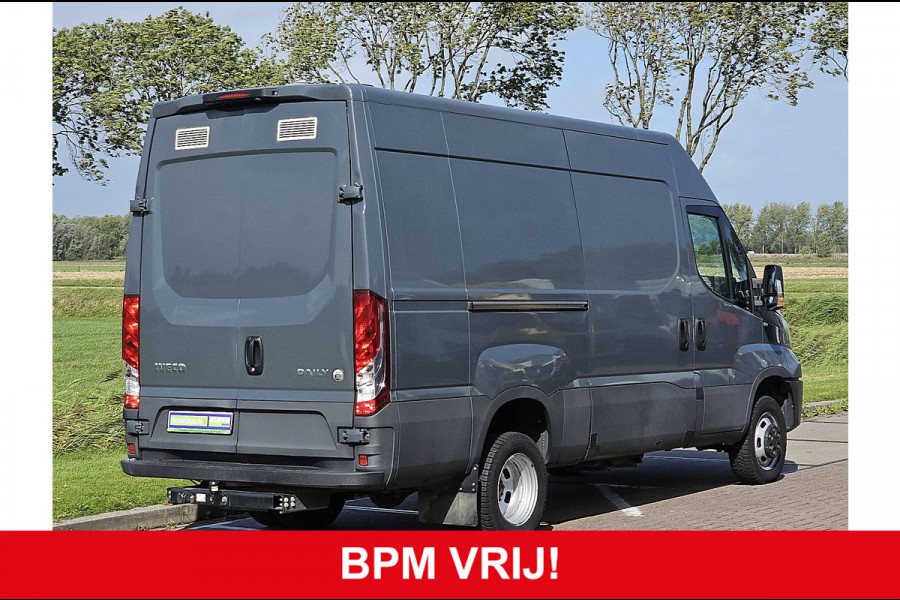 Iveco Daily 35C15V 3.0L L2H2, dubbellucht, airco,camera, trekhaak