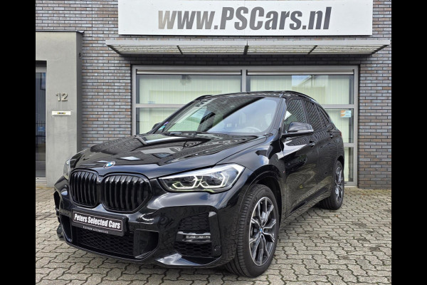 BMW X1 xDrive25i Highex. M-pakket|HUD|Trek.|Memory|PANO|H&K|