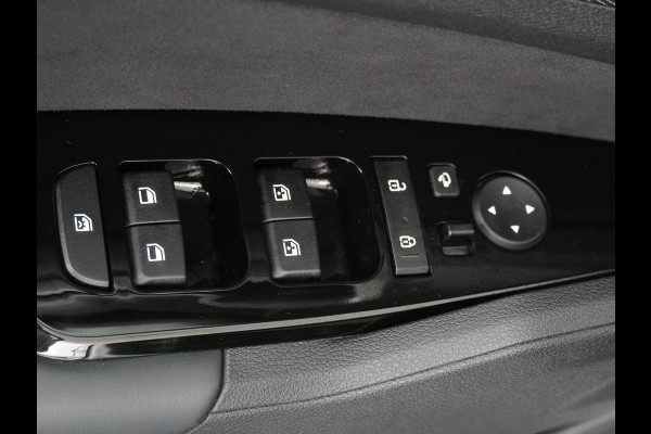 Kia Sportage 1.6 T-GDi Hybrid GT-Line Apple Carplay/Android Auto - Cruise Control - Dodehoekdetectie - Navigatie - Panoram Dak - Stuur/Stoel Verwarming Fabrieksgarantie tot 06-2031