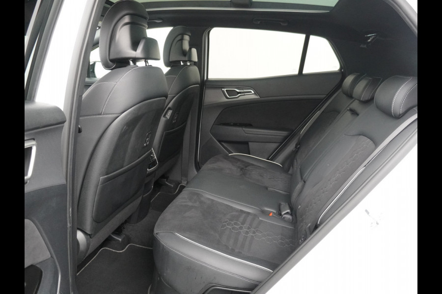 Kia Sportage 1.6 T-GDi Hybrid GT-Line Apple Carplay/Android Auto - Cruise Control - Dodehoekdetectie - Navigatie - Panoram Dak - Stuur/Stoel Verwarming Fabrieksgarantie tot 06-2031