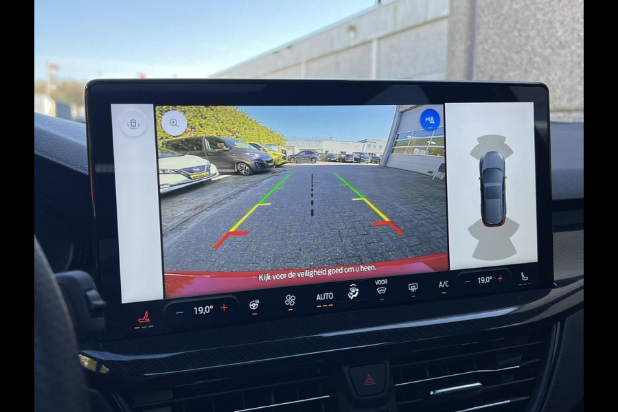 Ford FOCUS Wagon 1.0 EcoBoost Hybrid ST Line X | Winterpakket | Panorama dak | Adaptieve cruise
