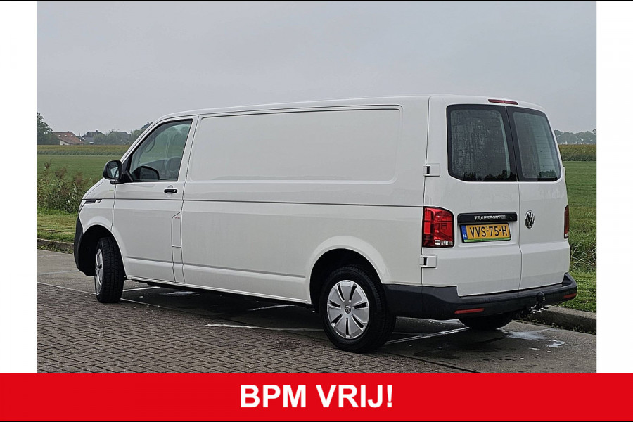 Volkswagen Transporter 2.0 TDI L2H1 28 Trekhaak Deuren Airco 3 Zits Euro6 90 PK
