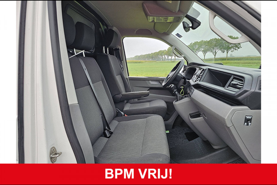 Volkswagen Transporter 2.0 TDI L2H1 28 Trekhaak Deuren Airco 3 Zits Euro6 90 PK