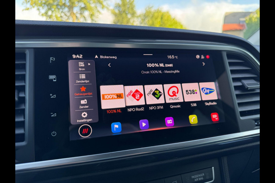Seat Ateca 1.5 TSI Style Business Intense AUTOMAAT / TREKHAAK / CAMERA / MEMORY STOELEN / LED / 4-SEIZOENENBANDEN / VIRTUAL COCKP