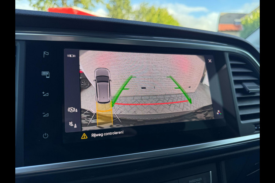 Seat Ateca 1.5 TSI Style Business Intense AUTOMAAT / TREKHAAK / CAMERA / MEMORY STOELEN / LED / 4-SEIZOENENBANDEN / VIRTUAL COCKP