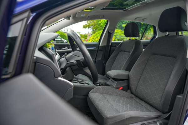 Volkswagen Golf 1.5 eTSI Style Panoramadak IQ Light Adapt. Cruise Keyless Stuurverw. 16''LM