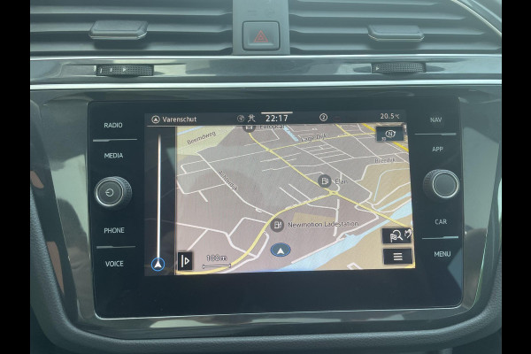 Volkswagen Tiguan 1.5 TSI 150pk DSG Life | COMPANY CAR |  Panoramadak | Navigatie | d.m.v. Apple Carplay / Android Auto | Parkeersensoren | Adaptive Cruise Control | Stoel- en stuurverwarming | Ledverlichting | Getinte ramen | Climate Control