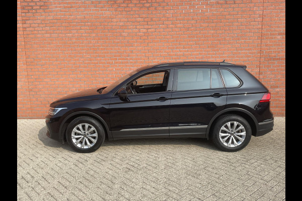 Volkswagen Tiguan 1.5 TSI 150pk DSG Life | COMPANY CAR |  Panoramadak | Navigatie | d.m.v. Apple Carplay / Android Auto | Parkeersensoren | Adaptive Cruise Control | Stoel- en stuurverwarming | Ledverlichting | Getinte ramen | Climate Control