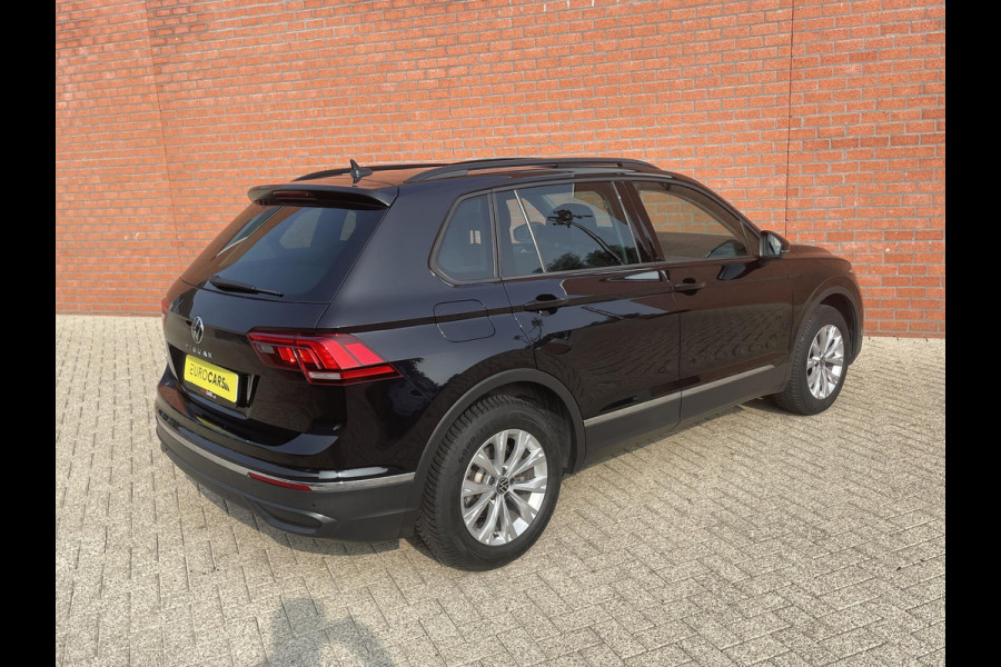Volkswagen Tiguan 1.5 TSI 150pk DSG Life | COMPANY CAR |  Panoramadak | Navigatie | d.m.v. Apple Carplay / Android Auto | Parkeersensoren | Adaptive Cruise Control | Stoel- en stuurverwarming | Ledverlichting | Getinte ramen | Climate Control