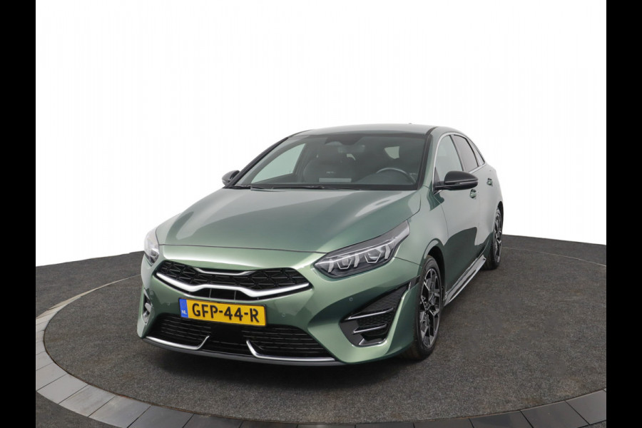 Kia ProCeed 1.5 T-GDi GT-Line Apple Carplay/Android Auto - Cruise Control - Dodehoekdetectie - Climate Control - Navigatie - Stuur/Stoel Verwarming - Fabrieksgarantie tot 07-2031
