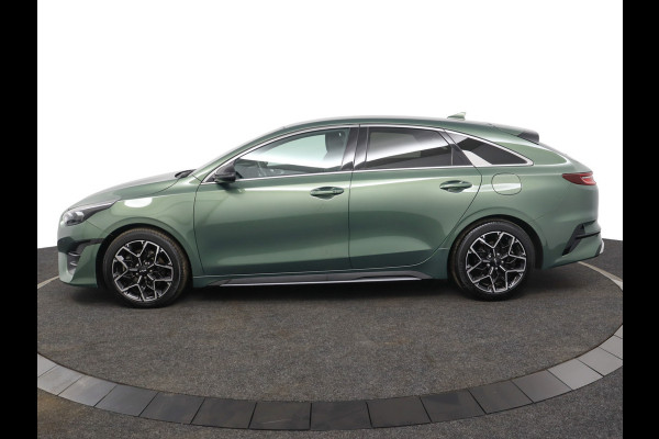 Kia ProCeed 1.5 T-GDi GT-Line Apple Carplay/Android Auto - Cruise Control - Dodehoekdetectie - Climate Control - Navigatie - Stuur/Stoel Verwarming - Fabrieksgarantie tot 07-2031