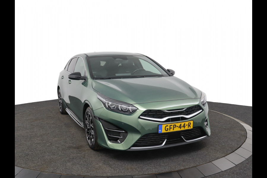 Kia ProCeed 1.5 T-GDi GT-Line Apple Carplay/Android Auto - Cruise Control - Dodehoekdetectie - Climate Control - Navigatie - Stuur/Stoel Verwarming - Fabrieksgarantie tot 07-2031