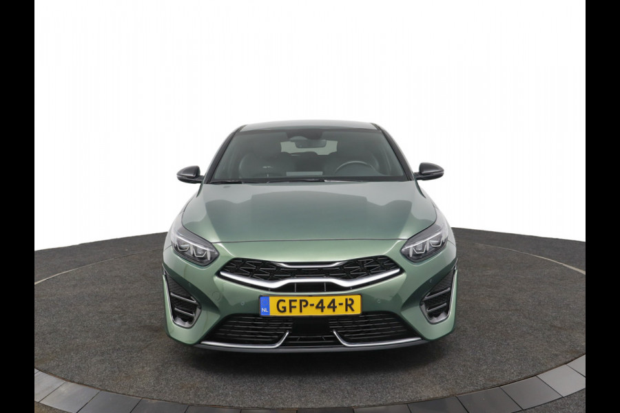 Kia ProCeed 1.5 T-GDi GT-Line Apple Carplay/Android Auto - Cruise Control - Dodehoekdetectie - Climate Control - Navigatie - Stuur/Stoel Verwarming - Fabrieksgarantie tot 07-2031