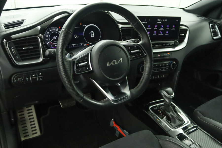 Kia ProCeed 1.5 T-GDi GT-Line Apple Carplay/Android Auto - Cruise Control - Dodehoekdetectie - Climate Control - Navigatie - Stuur/Stoel Verwarming - Fabrieksgarantie tot 07-2031