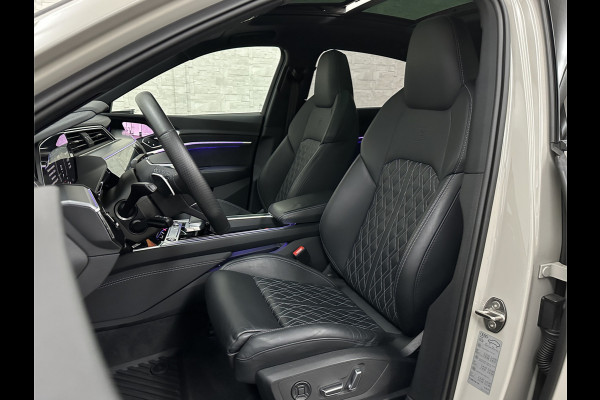 Audi e-tron Sportback S 503pk RS-Seats | 360 Camera | ACC | B&O | Panorama | Luchtvering | Head-Up | Camera-Spiegels | Keyless-Entry | SiamBeige Metallic | Trekhaak | ISO-Glas | 4-Zone Clima | Matrix-LED | Carplay | Rijklaar incl. BOVAG garantie | Black-Optic | Stuur-Verwarming | Sfeerverlichting |