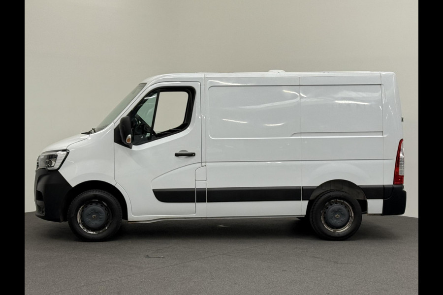 Renault Master 135pk L1H1 Navigatie Cruise control Trekhaak parkeersensoren Euro6 Renault Master 135pk L1H1 Navigatie Cruise control Trekhaak parkeersensoren Euro6