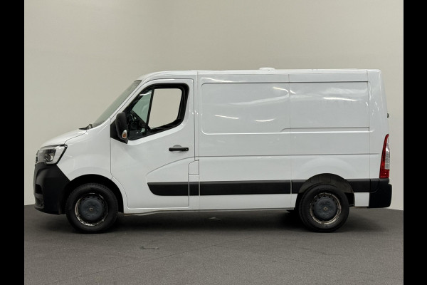 Renault Master 135pk L1H1 Navigatie Cruise control Trekhaak parkeersensoren Euro6 Renault Master 135pk L1H1 Navigatie Cruise control Trekhaak parkeersensoren Euro6