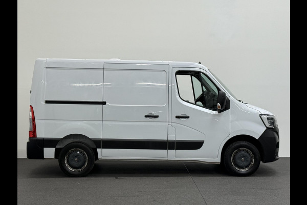 Renault Master 135pk L1H1 Navigatie Cruise control Trekhaak parkeersensoren Euro6 Renault Master 135pk L1H1 Navigatie Cruise control Trekhaak parkeersensoren Euro6