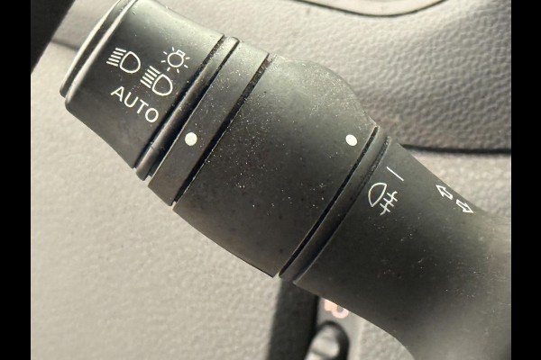 Renault Master 135pk L1H1 Navigatie Cruise control Trekhaak parkeersensoren Euro6 Renault Master 135pk L1H1 Navigatie Cruise control Trekhaak parkeersensoren Euro6