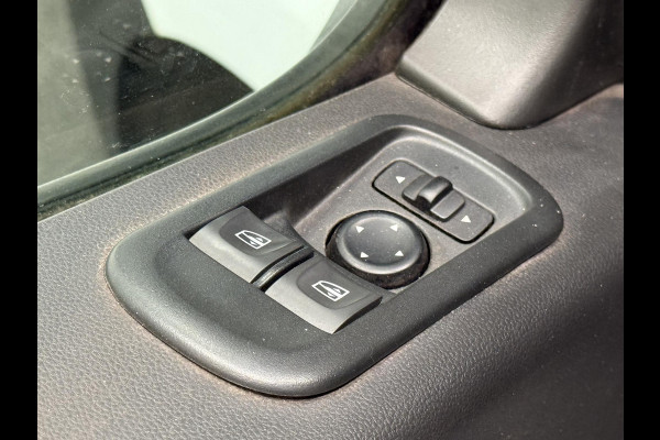 Renault Master 135pk L1H1 Navigatie Cruise control Trekhaak parkeersensoren Euro6 Renault Master 135pk L1H1 Navigatie Cruise control Trekhaak parkeersensoren Euro6