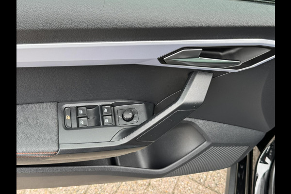 Seat Arona 1.0 TSI FR Business Connect Adaptive Cruise Climate control Full LED Apple Carplay Parkeersensor achter