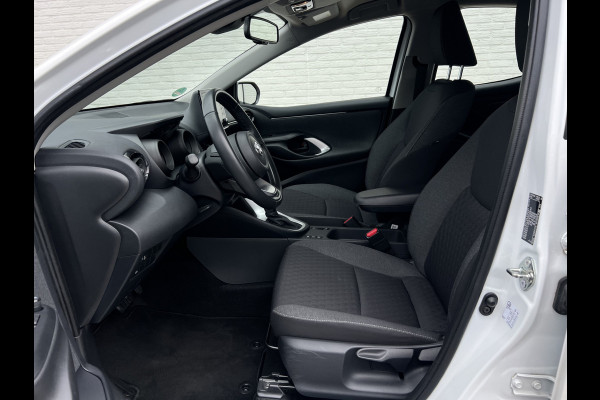 Toyota Yaris 1.5 Hybrid Team D | Navi | Carplay | Keyless | Camera