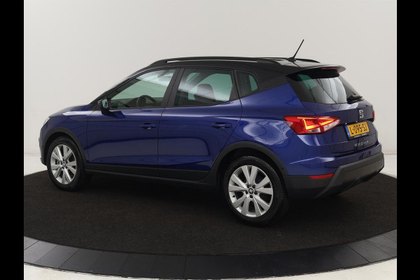 Seat Arona 1.0 TSI Style Business Intense Plus | Carplay | Camera | Adaptive cruise | Climate control | Stoelverwarming | Navigatie | Full LED | Virtual Cockpit | Getint glas