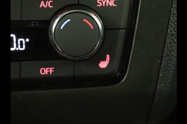 Seat Arona 1.0 TSI Style Business Intense Plus | Carplay | Camera | Adaptive cruise | Climate control | Stoelverwarming | Navigatie | Full LED | Virtual Cockpit | Getint glas