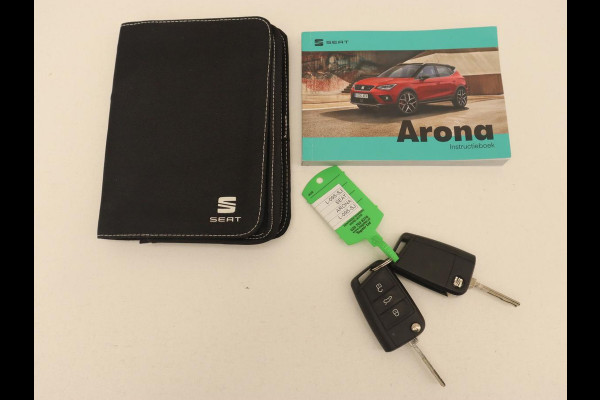 Seat Arona 1.0 TSI Style Business Intense Plus | Carplay | Camera | Adaptive cruise | Climate control | Stoelverwarming | Navigatie | Full LED | Virtual Cockpit | Getint glas