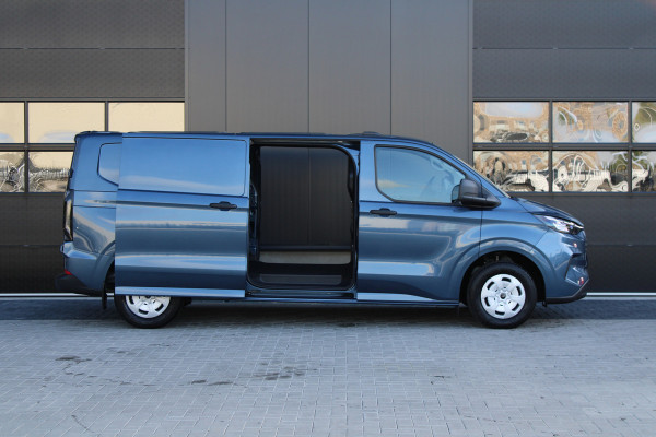Ford Transit Custom 320 2.0 TDCI L2H1 Trend 136pk - 2x Schuifdeur - Carplay - Android - Camera - Trekhaak - Stoelverwarming -70l tank - Rijklaar Ford Transit Custom 320 2.0 TDCI L2H1 Trend 136pk - 2x Schuifdeur - Carplay - Android - Camera - Trekhaak - Stoelverwarming -70l tank - Rijklaar