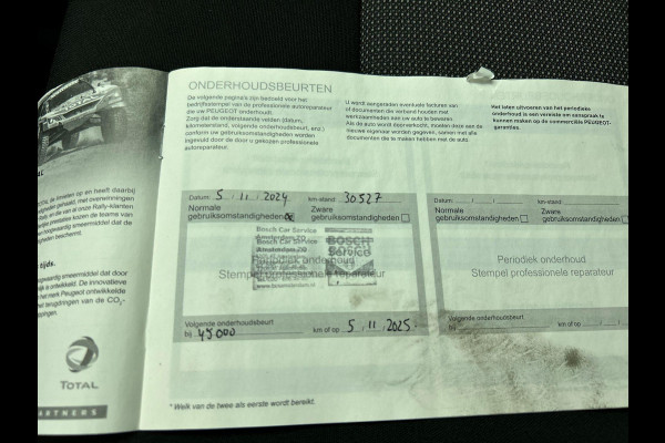 Peugeot Expert 1.5 BlueHDI 100 Standard Premium Airco Cruise Control Trekhaak 2-zits Peugeot Expert 1.5 BlueHDI 100 Standard Premium Airco Cruise Control Trekhaak 2-zits