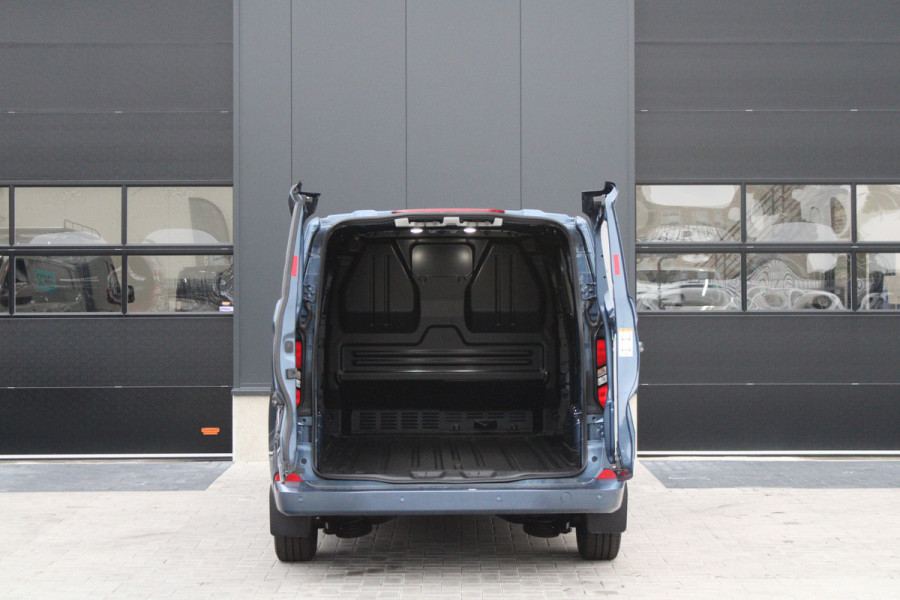 Ford Transit Custom 320 2.0 TDCI L2H1 Limited 170pk - Adaptive Cruise - Blind spot - Navigatie - Camera - Draadloos laden - Stoelverwarming - Rijkla
